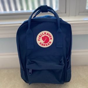 NEW Navy Fhallraven Kanken Mini Backpack